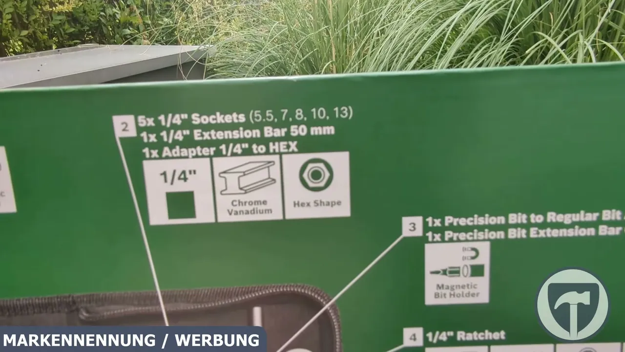Enthalten sind fünf Steckschlüsseleinsätze von 5,5 bis 13 mm sowie eine passende Verlängerung und ein Adapter.