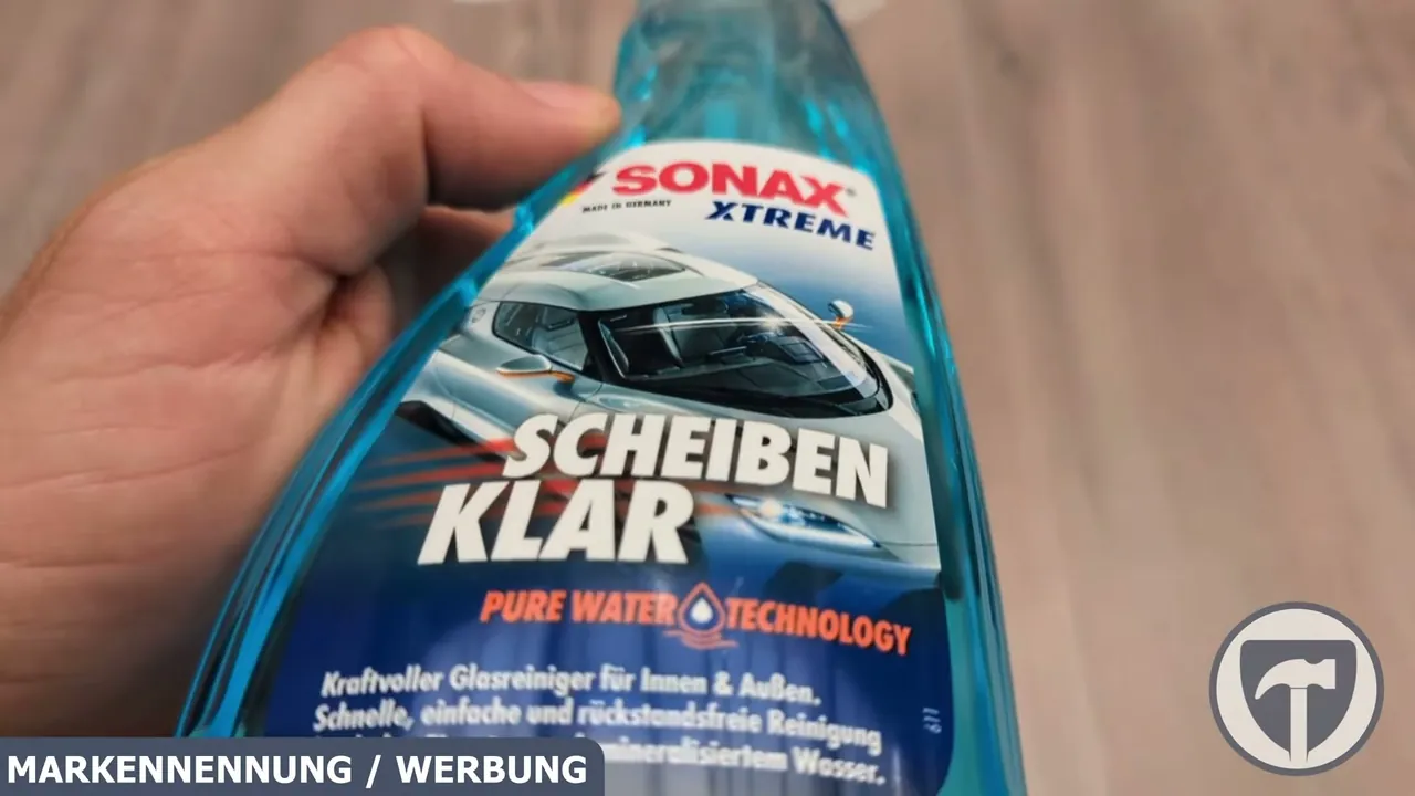 Die integrierte Pure Water Technology optimiert die Benetzung der Oberfläche und entfernt hartnäckige Verschmutzungen.