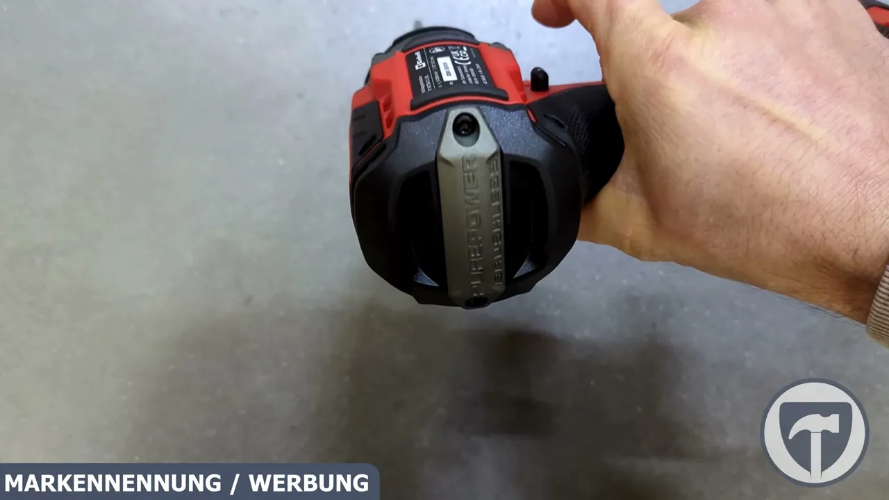 Der bürstenlose Brushless-Motor sorgt für hohe Kraftentfaltung bei längerer Laufzeit.